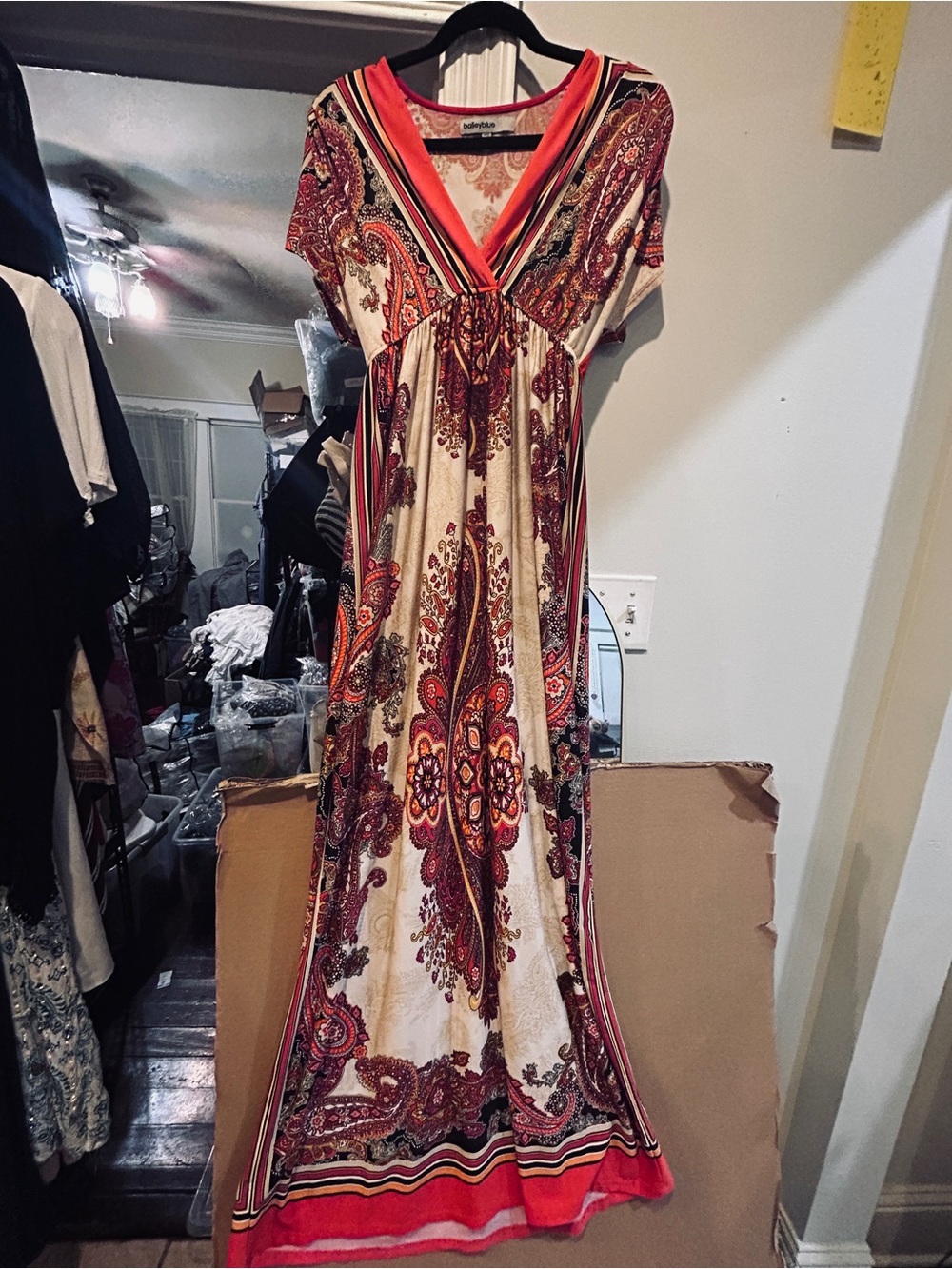 bailey blue Cream & Red Paisley V‑Neck Maxi Dress - Picture 2 of 8
